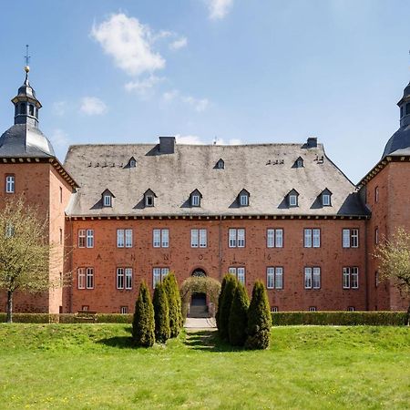Ferienwohnung Saalstube - Schloss Adolphsburg เคิร์กฮุนเดม ภายนอก รูปภาพ
