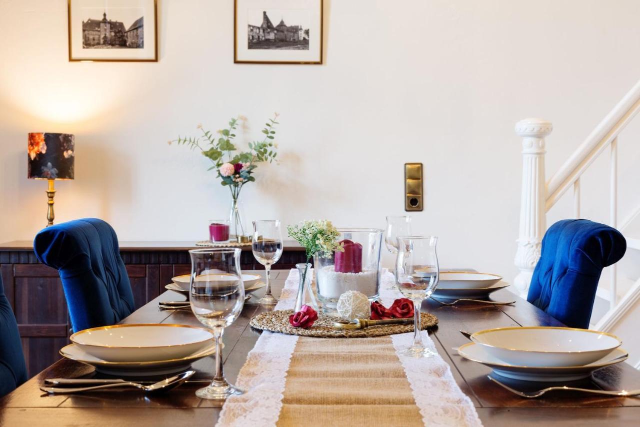 Ferienwohnung Saalstube - Schloss Adolphsburg เคิร์กฮุนเดม ภายนอก รูปภาพ