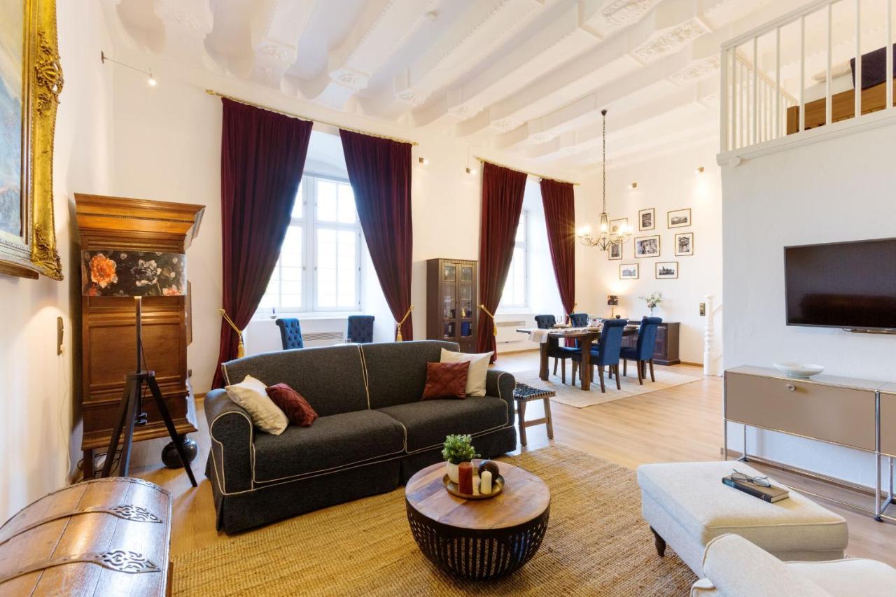 Ferienwohnung Saalstube - Schloss Adolphsburg เคิร์กฮุนเดม ภายนอก รูปภาพ