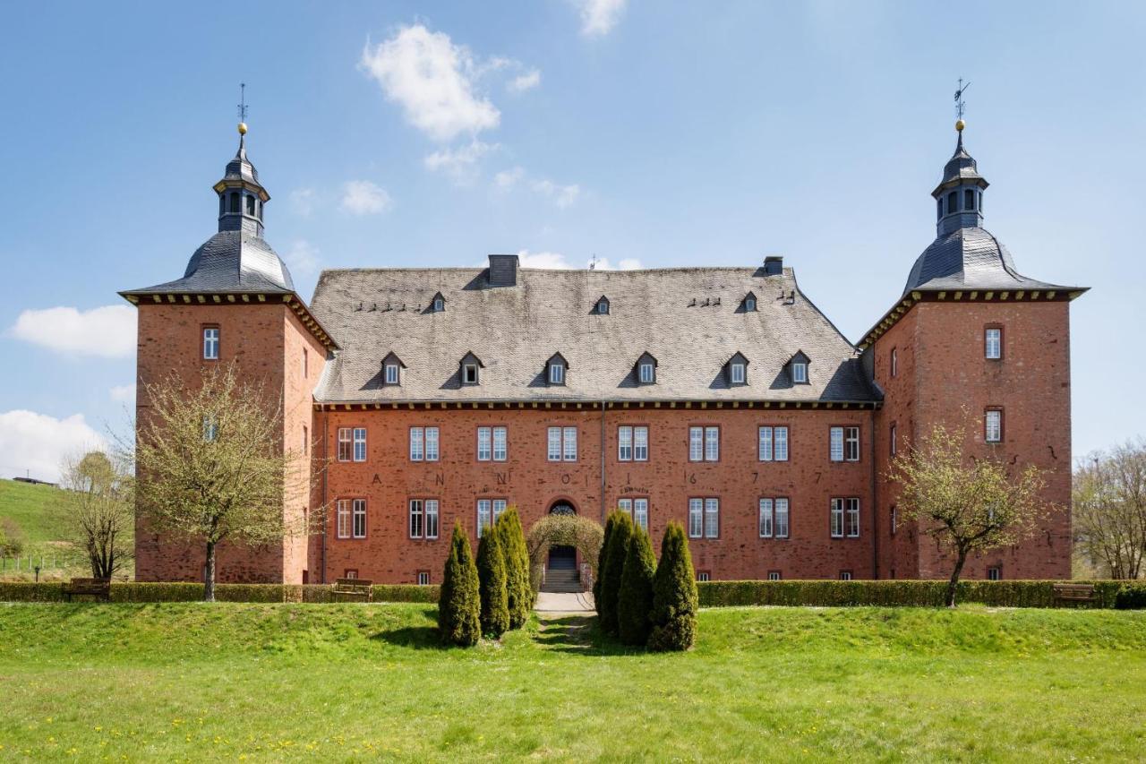Ferienwohnung Saalstube - Schloss Adolphsburg เคิร์กฮุนเดม ภายนอก รูปภาพ